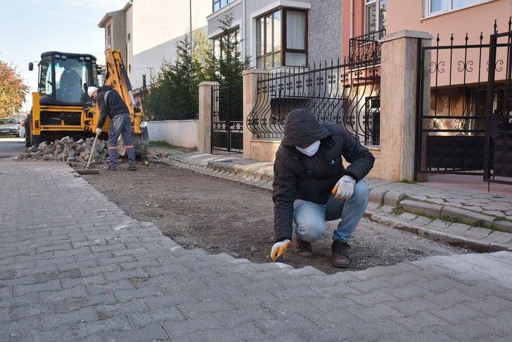 Tepebaşı’nda yol ve kaldırım çalışmaları G3