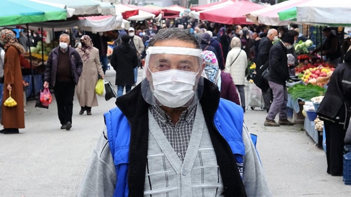 Kimi maskesiz, kimi siperlik takarak pazara &ccedil;ıktı