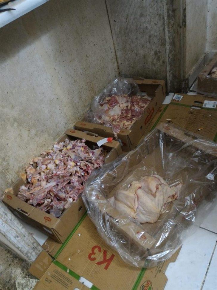 Kayseri’de merdiven altı tavuk parçalayan 4 işletmeye 111 bin TL para cezası G3