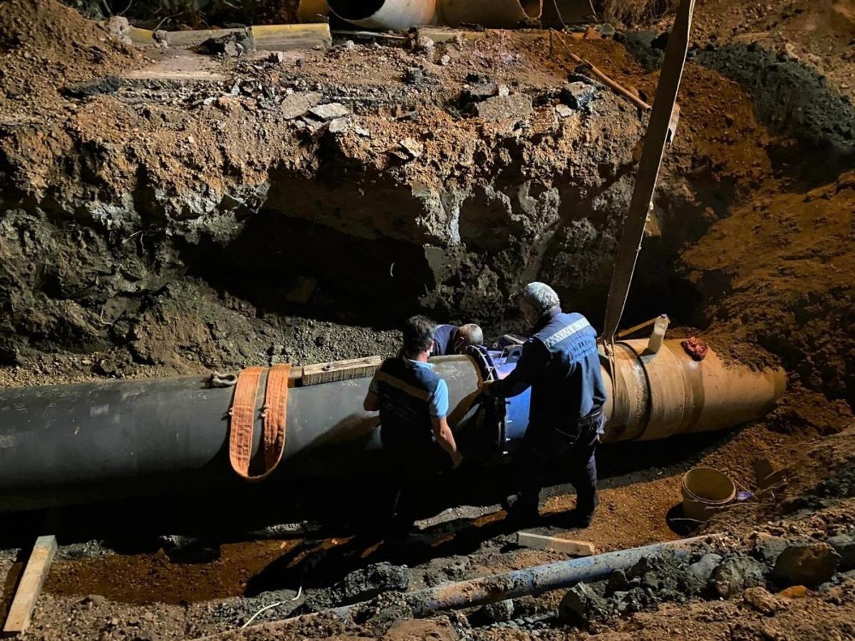 Bitez&rsquo;de patlayan DSİ hattı tamir edildi