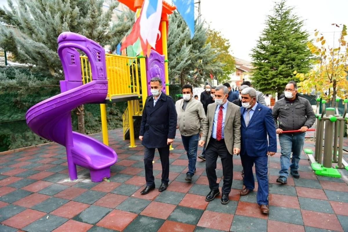 Yeşilyurt Belediyesi Bah&ccedil;ebaşı Parkı hizmete girdi