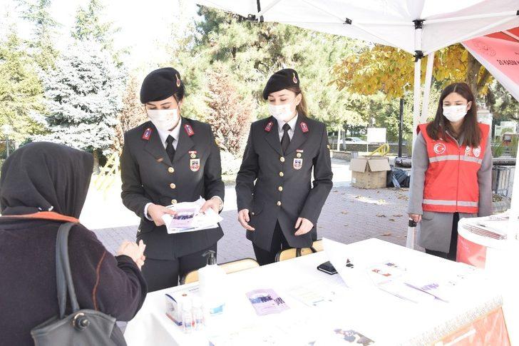 Burdur’da kadınlar KADES hakkında bilgilendirildi G3