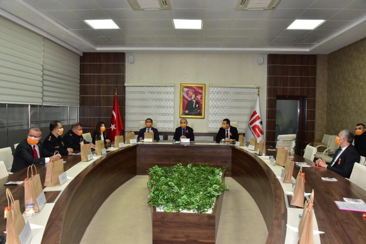 Manisa&rsquo;da Kadına Y&ouml;nelik Şiddetle M&uuml;cadele toplantısı