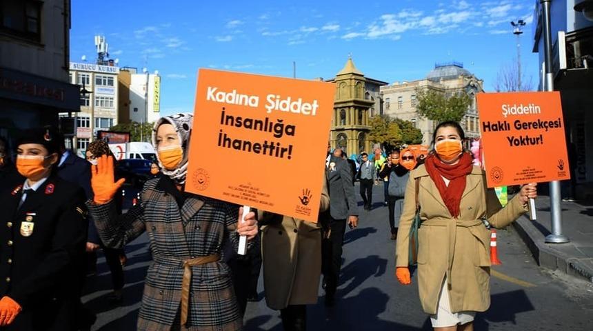 &ldquo;Kadına Şiddete Hayır&rdquo; farkındalığı i&ccedil;in y&uuml;r&uuml;d&uuml;ler