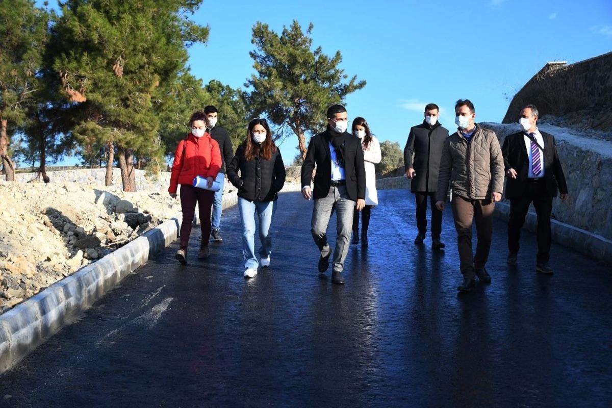 Kuşadası Yeni Asri Mezarlık&rsquo;ta &ccedil;alışmalar son aşamaya geldi