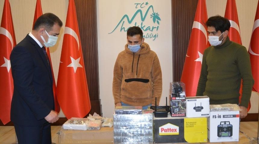 Vali Akbıyık&rsquo;tan Teknofest&rsquo;e katılan Tatlı&rsquo;ya malzeme desteği