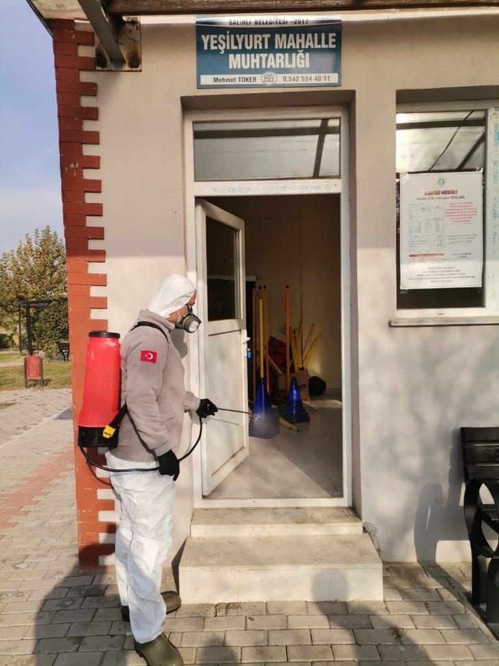 Salihli Belediyesi muhtarlık binalarını ilaçladı G5