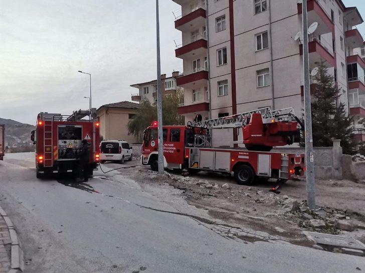 Çocuk odasında çıkan yangını itfaiye söndürdü G3