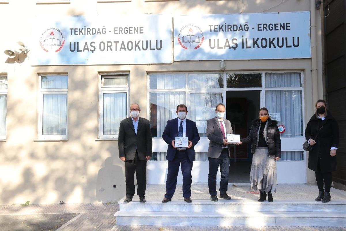 Ergene&rsquo;de &ouml;ğrencilere tablet dağıtıldı