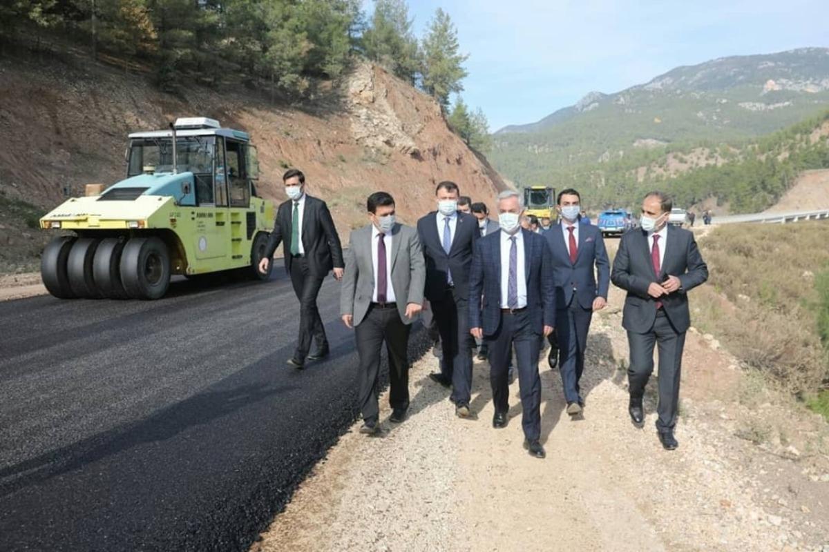 Burdur ve Isparta Valilerinden yol incelemesi