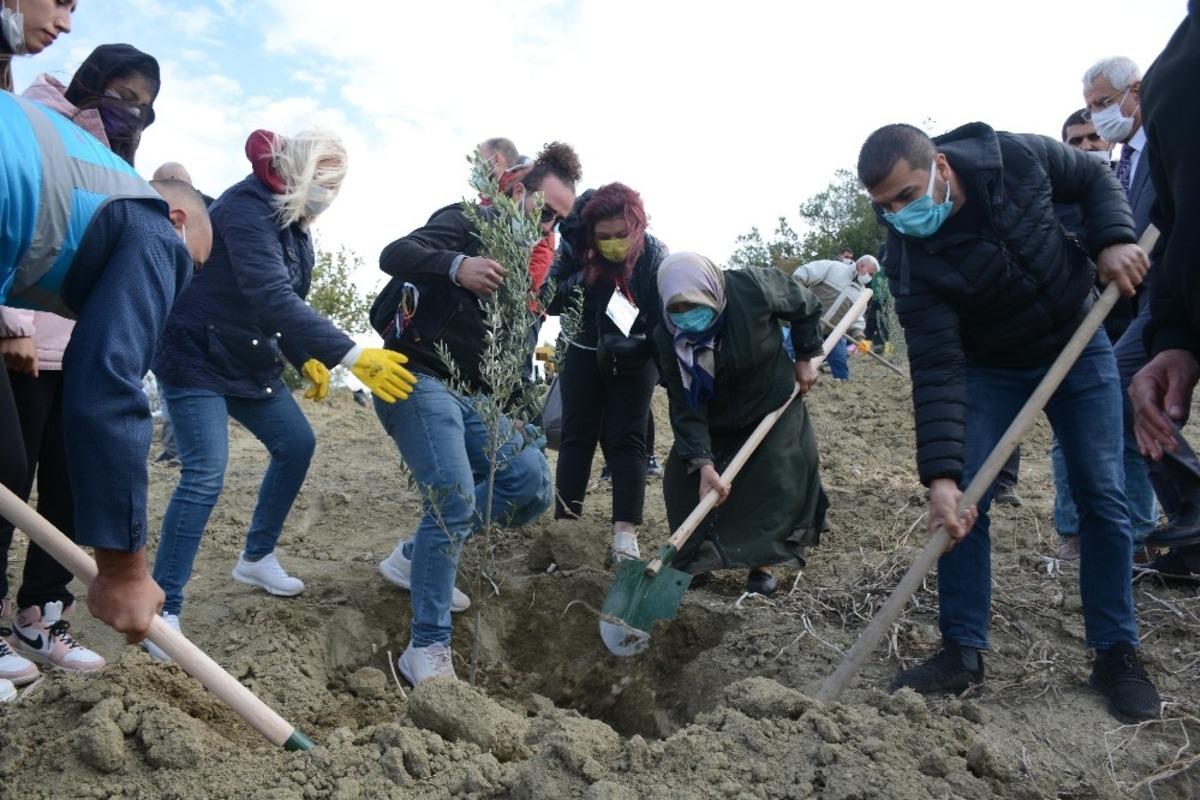 Hatay&rsquo;da cinayete kurban giden kadınlar i&ccedil;in fidan dikildi