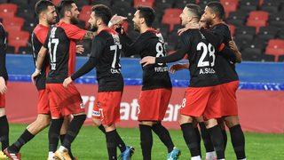 Gaziantep FK: 3 - Serik Belediyespor: 0 (Maç Sonucu)