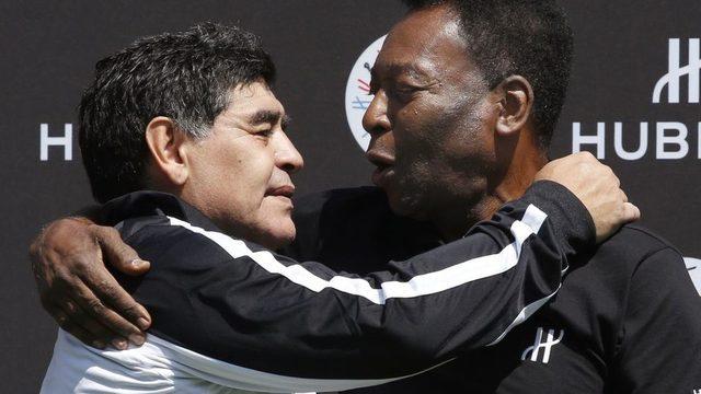 Futbolun iki efsanesi: Maradona ve Pele