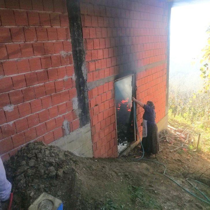 Kömürlük yangını korkuttu G3