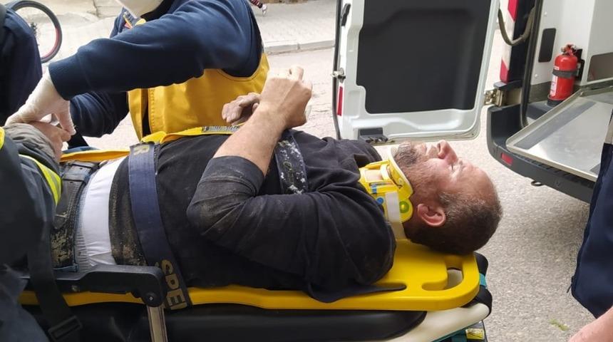 Duvar iş&ccedil;inin &uuml;zerine &ccedil;&ouml;kt&uuml;