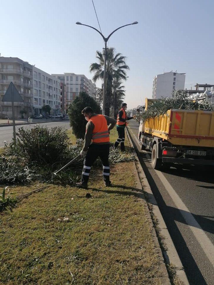 Umurlu’da yeşil alan temizlik çalışmaları devam ediyor G3