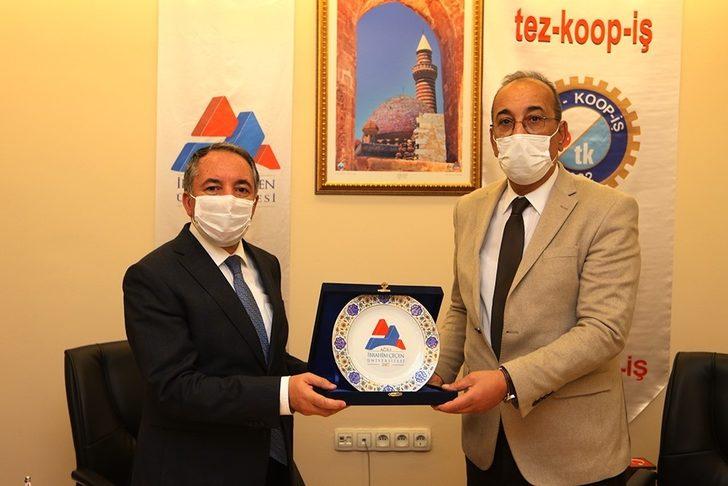 AİÇÜ’de Toplu İş Sözleşmesi İmzalandı G1