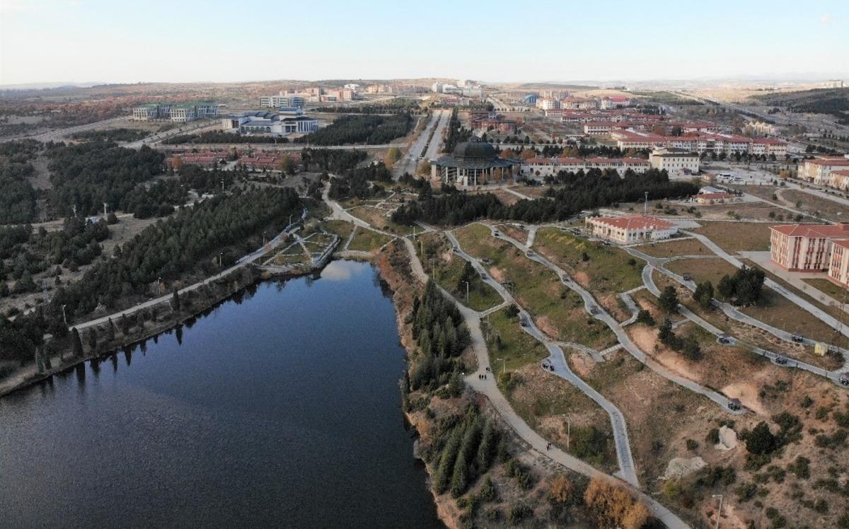 K&uuml;tahya&rsquo;daki &rsquo;Saklıg&ouml;l&rsquo; havadan g&ouml;r&uuml;nt&uuml;lendi