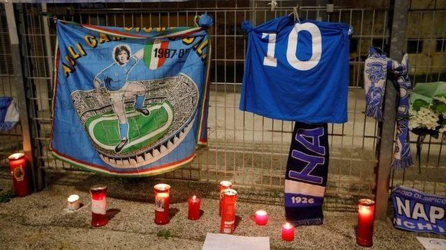 Maradona'nın ölümü sonrası Napoli'de yas ilan edildi: 'Futbol cennete gitti'