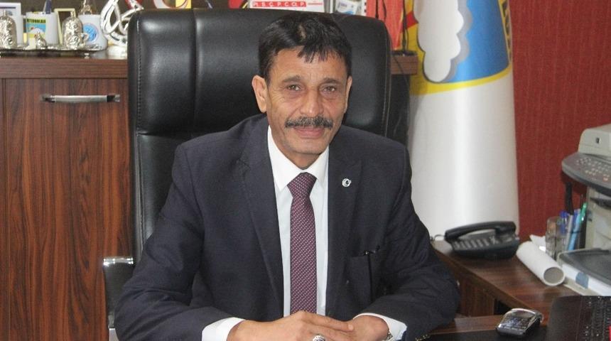 Yağmur &ccedil;ift&ccedil;ilerin y&uuml;z&uuml;n&uuml; g&uuml;ld&uuml;rd&uuml;