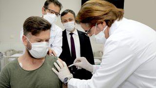 Yerli aşı çalışmasıyla ilgili son dakika gelişmesi! Gönüllülere 2’inci doz bugün yapıldı