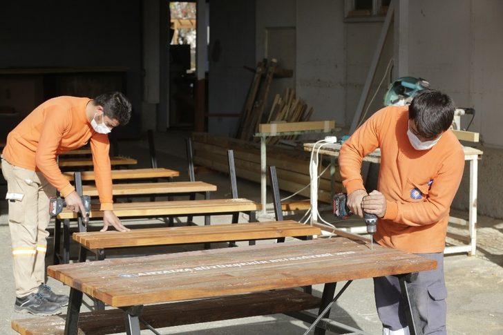 Büyükşehir, kent mobilyalarını atölyelerinde üretiyor G4