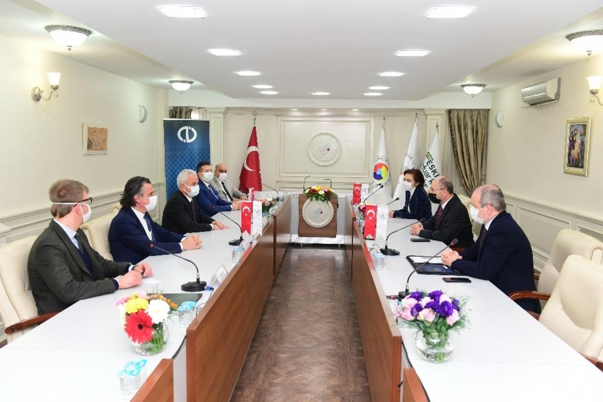 Anadolu &Uuml;niversitesinden &ouml;ğrencilere kariyer desteği