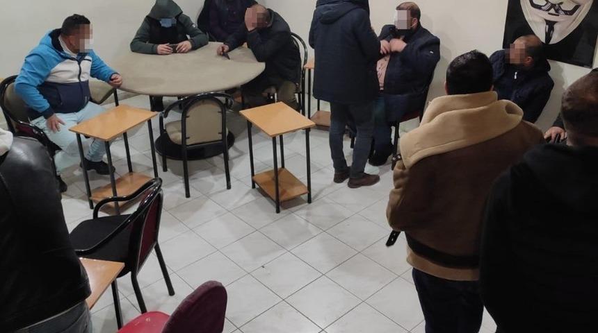 Uyarılara rağmen kıraathane tutkusundan vazge&ccedil;ememeleri pahalıya patladı