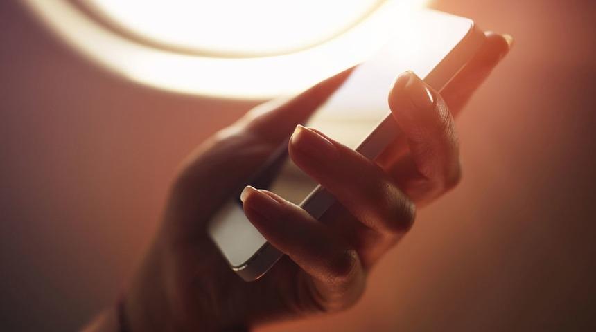 U&ccedil;akta Cep Telefonumuzu Kapatmazsak Ne Olur?