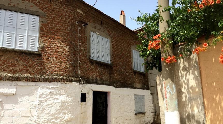 Tarihi 15. Y&uuml;zyıla Dayanan Bir Yeni&ccedil;eri K&ouml;y&uuml;: Yeni&ccedil;arohori, K&uuml;&ccedil;&uuml;kk&ouml;y