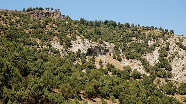 Akbabalar, Avcılar ve Duvarları Boyalı Mağaralar