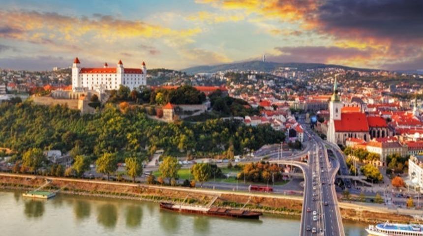 Bratislava: Sizi Huzura Davet Ediyor...