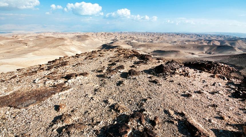 Akdeniz&rsquo;in Yazgısı: &Ccedil;&ouml;lleşme