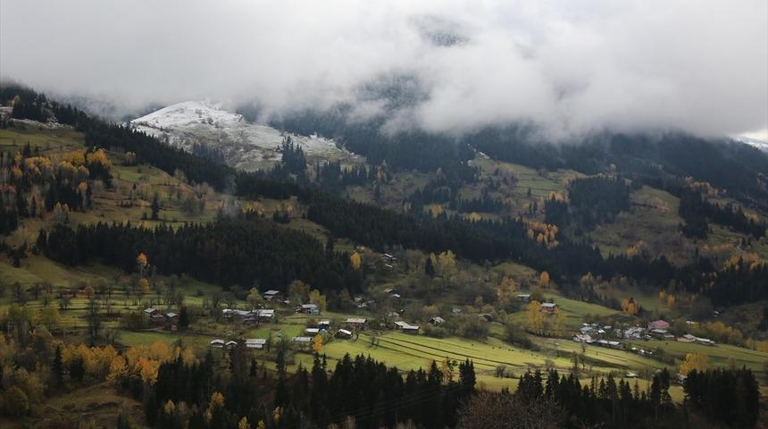 "Sakin Şehir"e mevsimin ilk karı yağdı