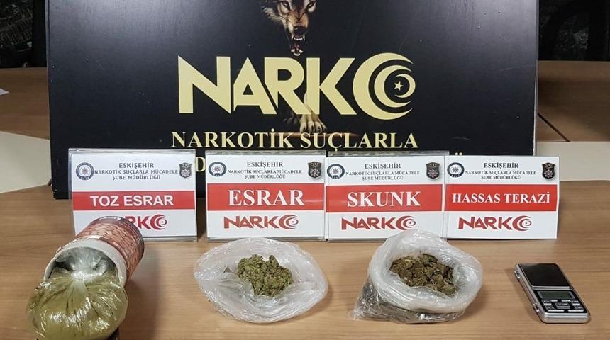 Sokak satıcısı operasyonu, 6 şüpheli yakalandı