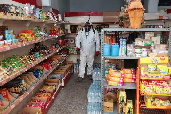 Merkezefendi Belediyesi, bakkal ve marketlerde dezenfekte çalışmaları yaptı G4