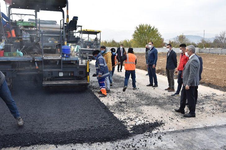 Büyükşehir, Aktoprak ile Erikli arasında sıcak asfalt çalışması başlattı G4