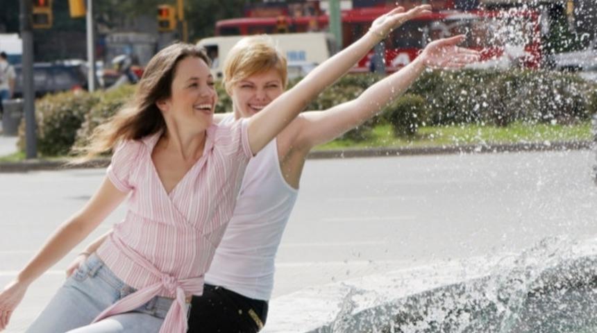 S&uuml;s Havuzlarına Atılan Paralara Ne Oluyor?