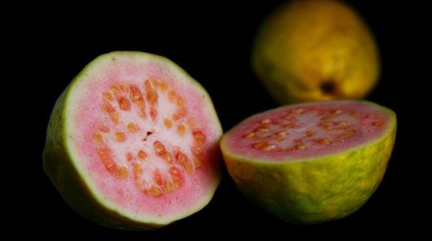 Amerika'nın Kanserle Mücadelede Tükettiği Guava Meyvesi Artık Türkiye'de!