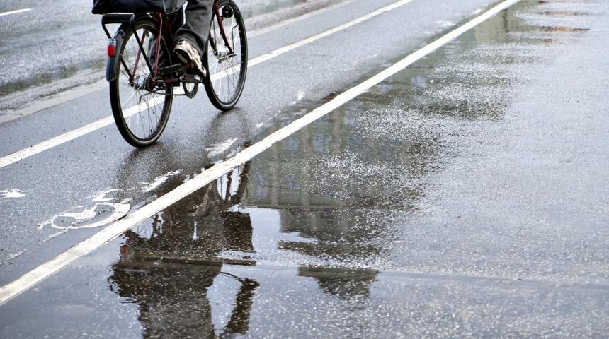 Hava Şartlarına G&ouml;re, Bisiklet Kullanırken Nelere Dikkat Edilmelidir?