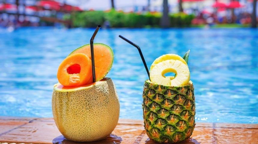 &Uuml;nl&uuml; Tatil B&ouml;lgelerinde En Ucuza Nerelerde Kalınır?