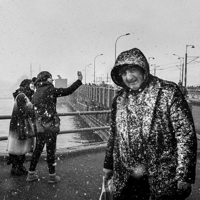 İstanbul un Sürekli Değişen Şehir Hayatının Fotoğrafları 17