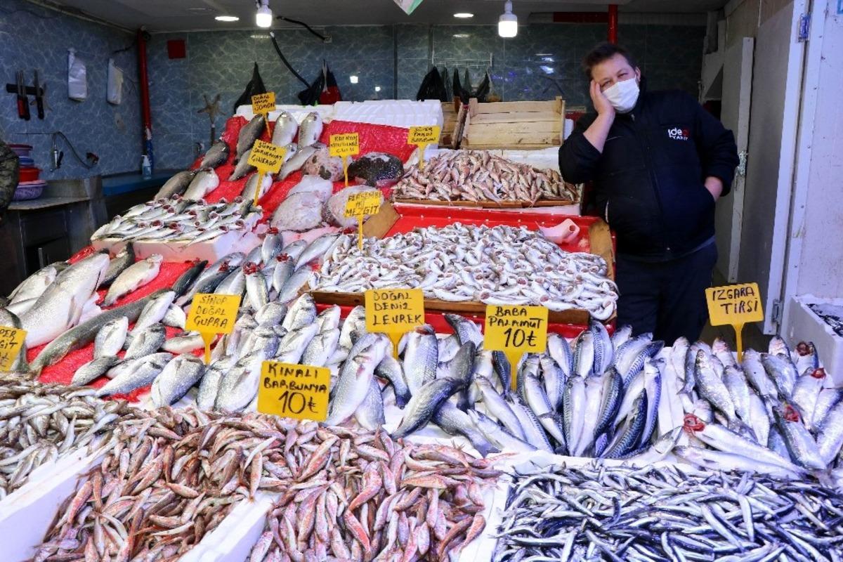 65 yaş &uuml;st&uuml; kısıtlaması balık&ccedil;ıları vurdu