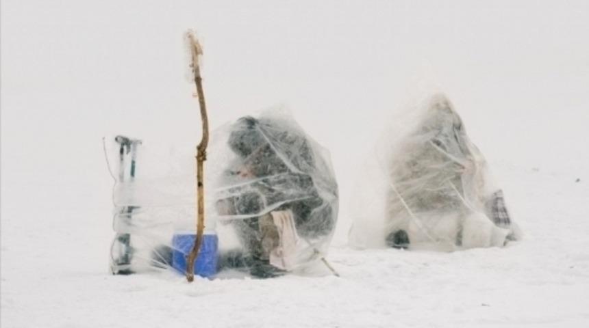  D&uuml;nyanın En Soğuk Şehirlerden Birinde Buzda Balık Avı