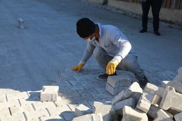 Umurlu Mahallesi’nde yol yapım çalışmaları sürüyor G2
