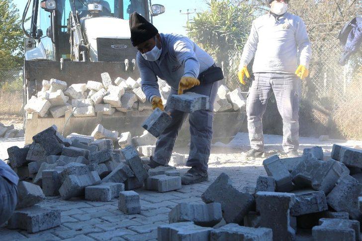 Umurlu Mahallesi’nde yol yapım çalışmaları sürüyor G5