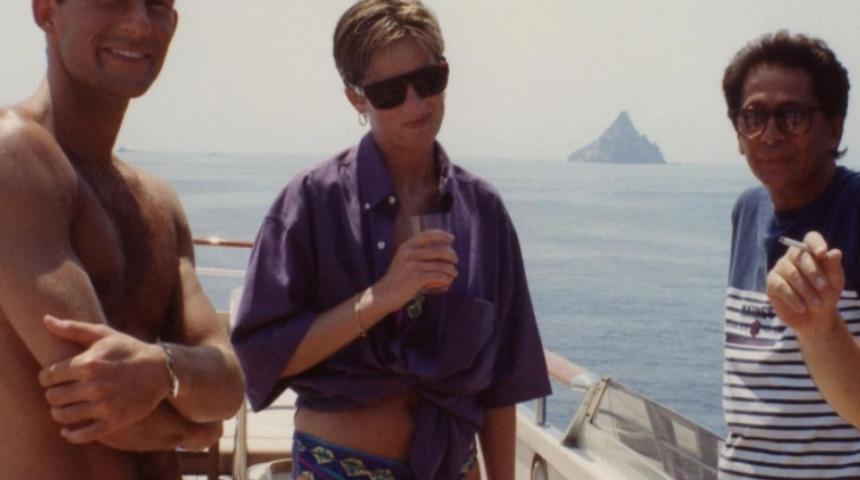 Prenses Diana&rsquo;nın daha &ouml;ne hi&ccedil; g&ouml;r&uuml;lmemiş bikinili fotoğrafları