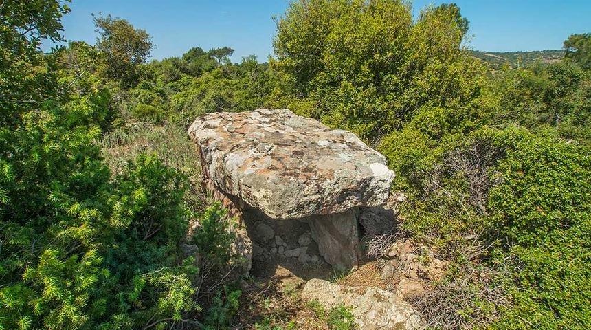 Büyükhusun Dolmenleri