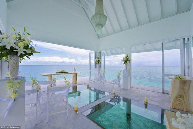 Maldivler de Okyanus Üzerinde "Evet" Diyebilirsiniz! 5