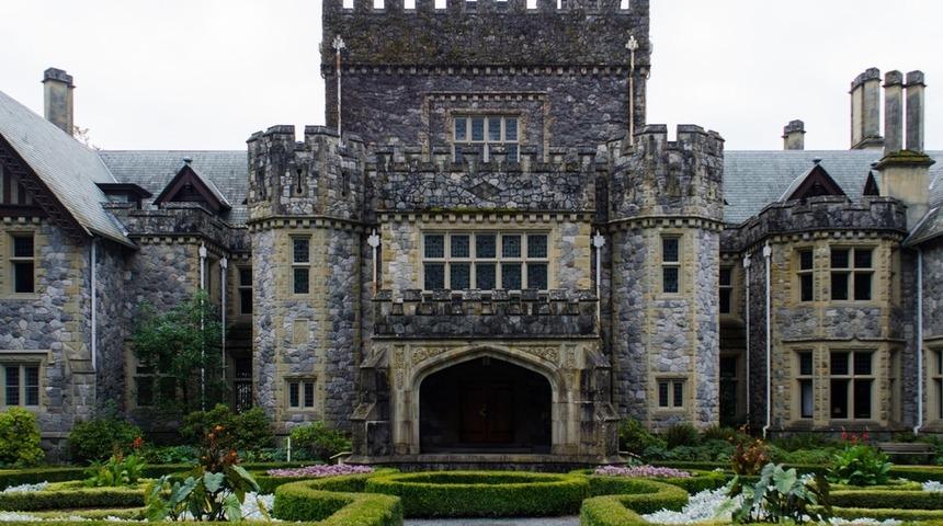 D&uuml;nyanın En İyi 25 Okul Kamp&uuml;s&uuml;